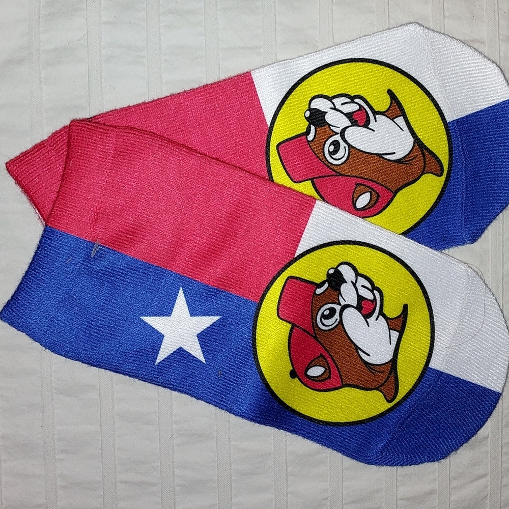 NWOT Buc-ees socks